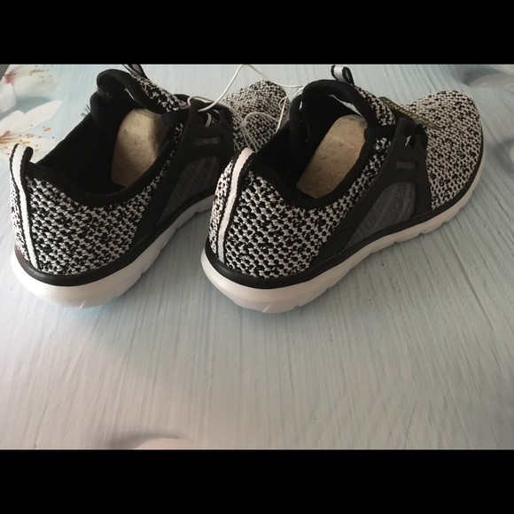 Champion Sneakers